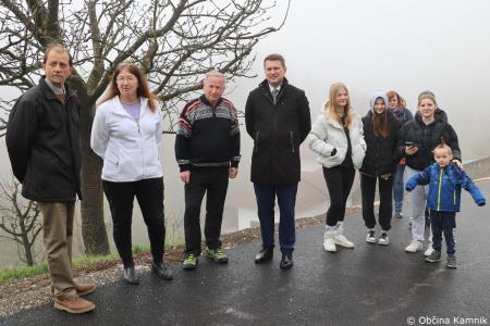 Odprtje dveh asfaltiranih odsekov javnih poti in nove kanalizacije v naselju Žale  (1)